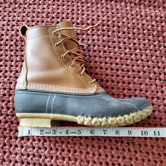LlBean Boots, 8" tall women's size 7(fits like an 8) - Picture 6 of 8